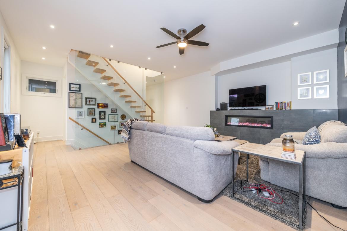 246 Westhaven Cres 4