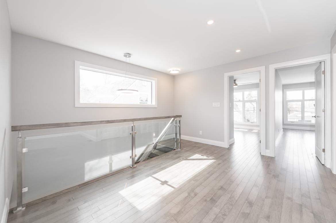 331 ATHLONE AVE 19