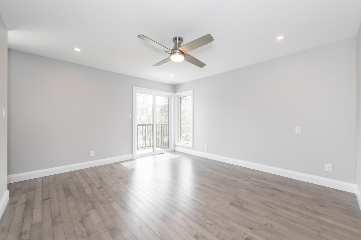 331 ATHLONE AVE 23