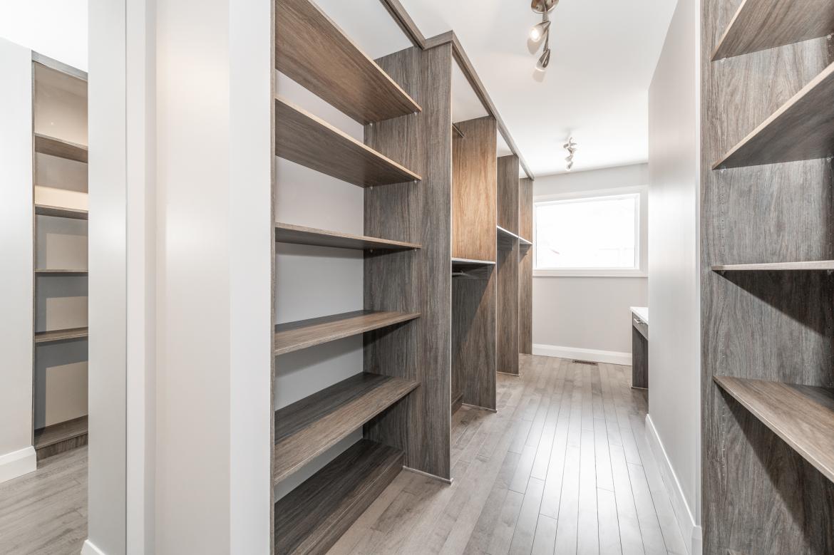 331 ATHLONE AVE 26