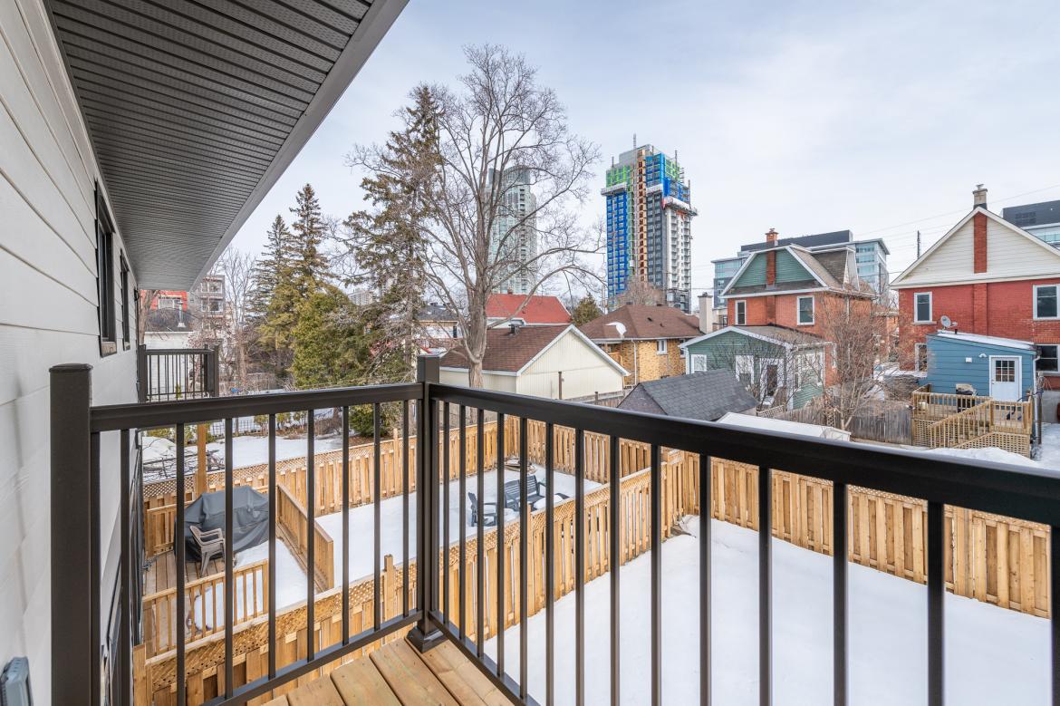 331 ATHLONE AVE 29