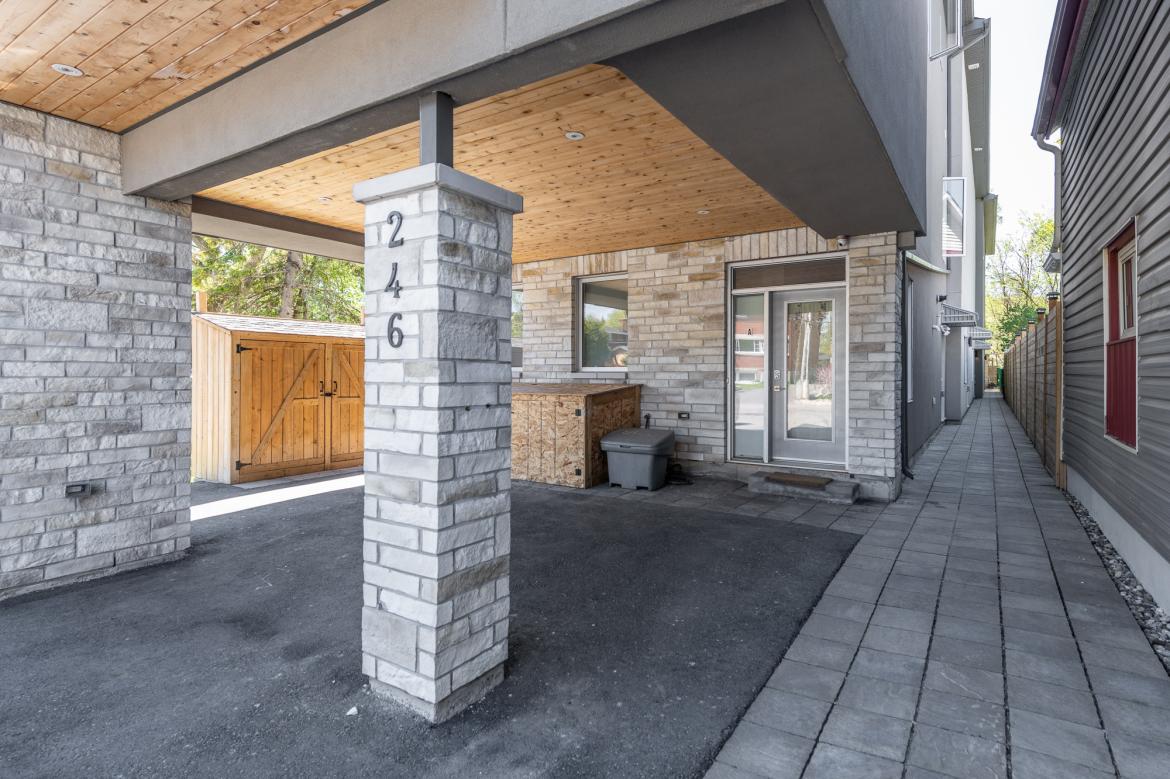 246 Westhaven Cres