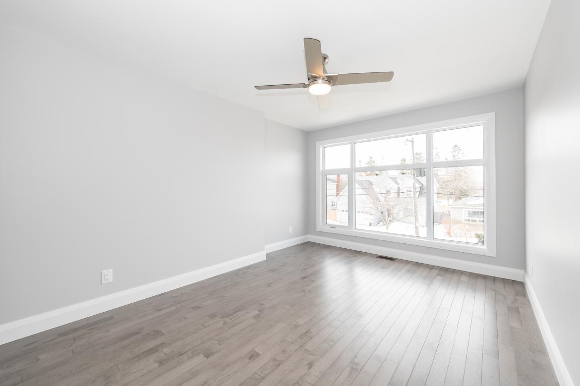 331 ATHLONE AVE 32