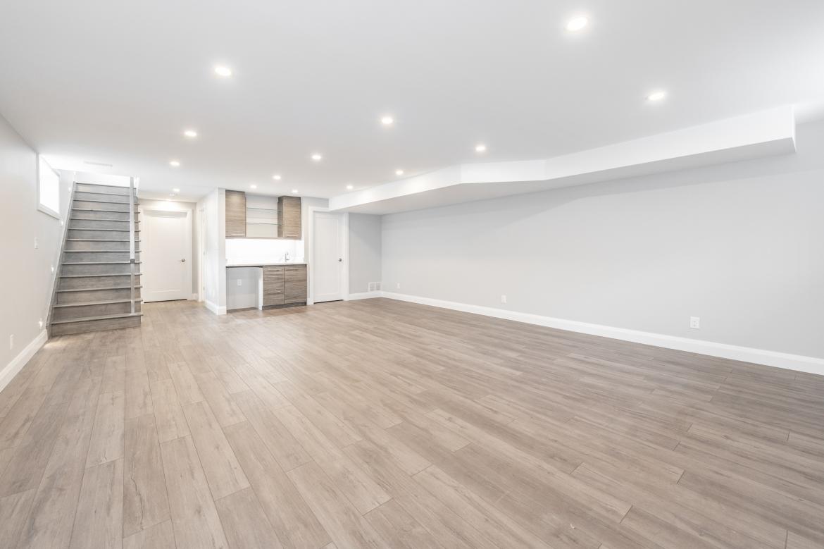 331 ATHLONE AVE 39