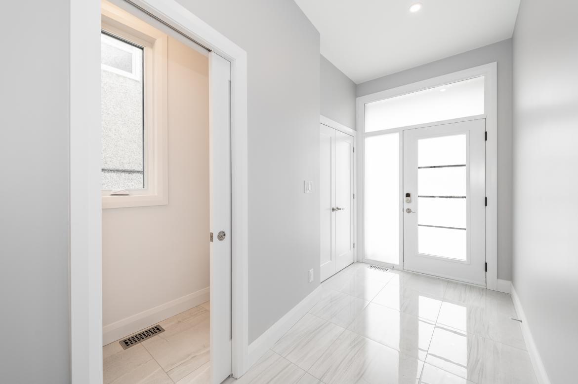 331 ATHLONE AVE 4
