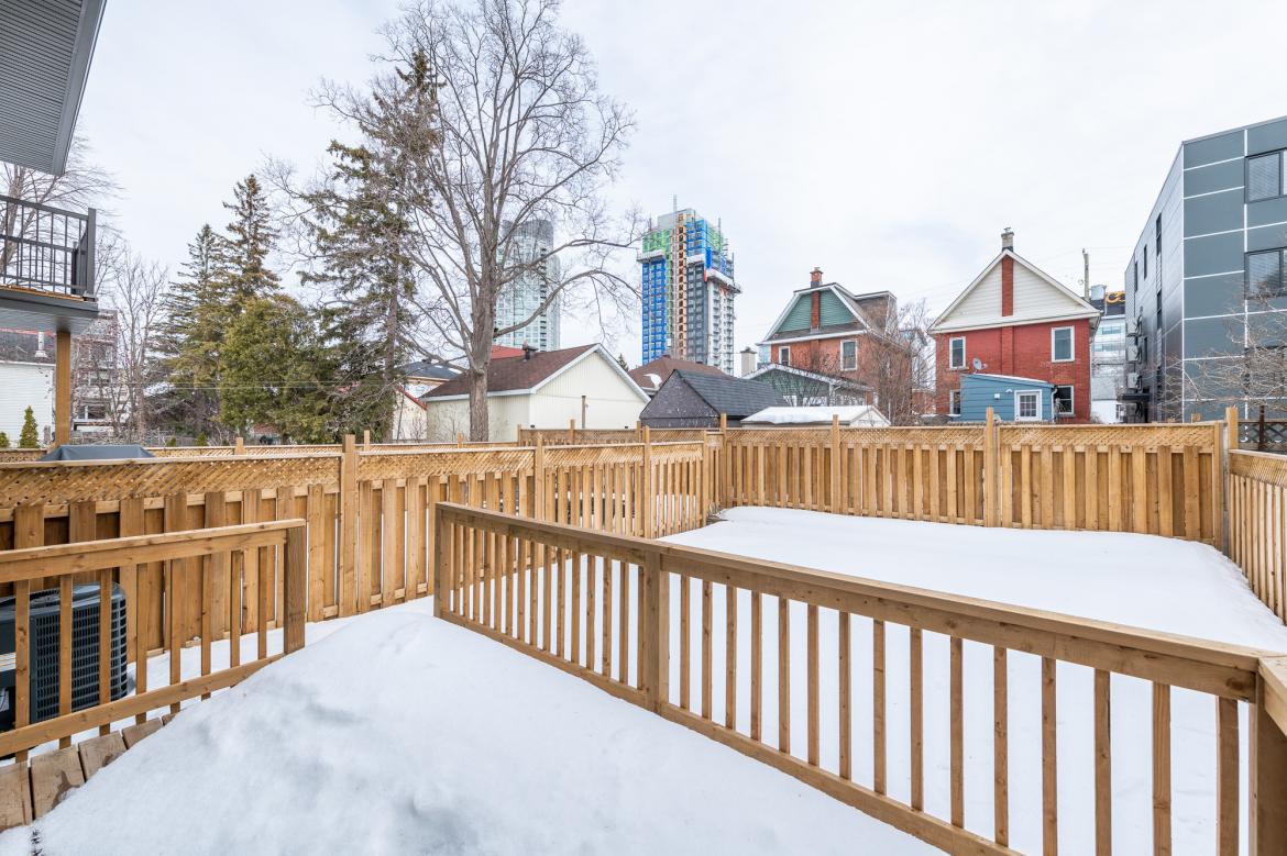 331 ATHLONE AVE 43