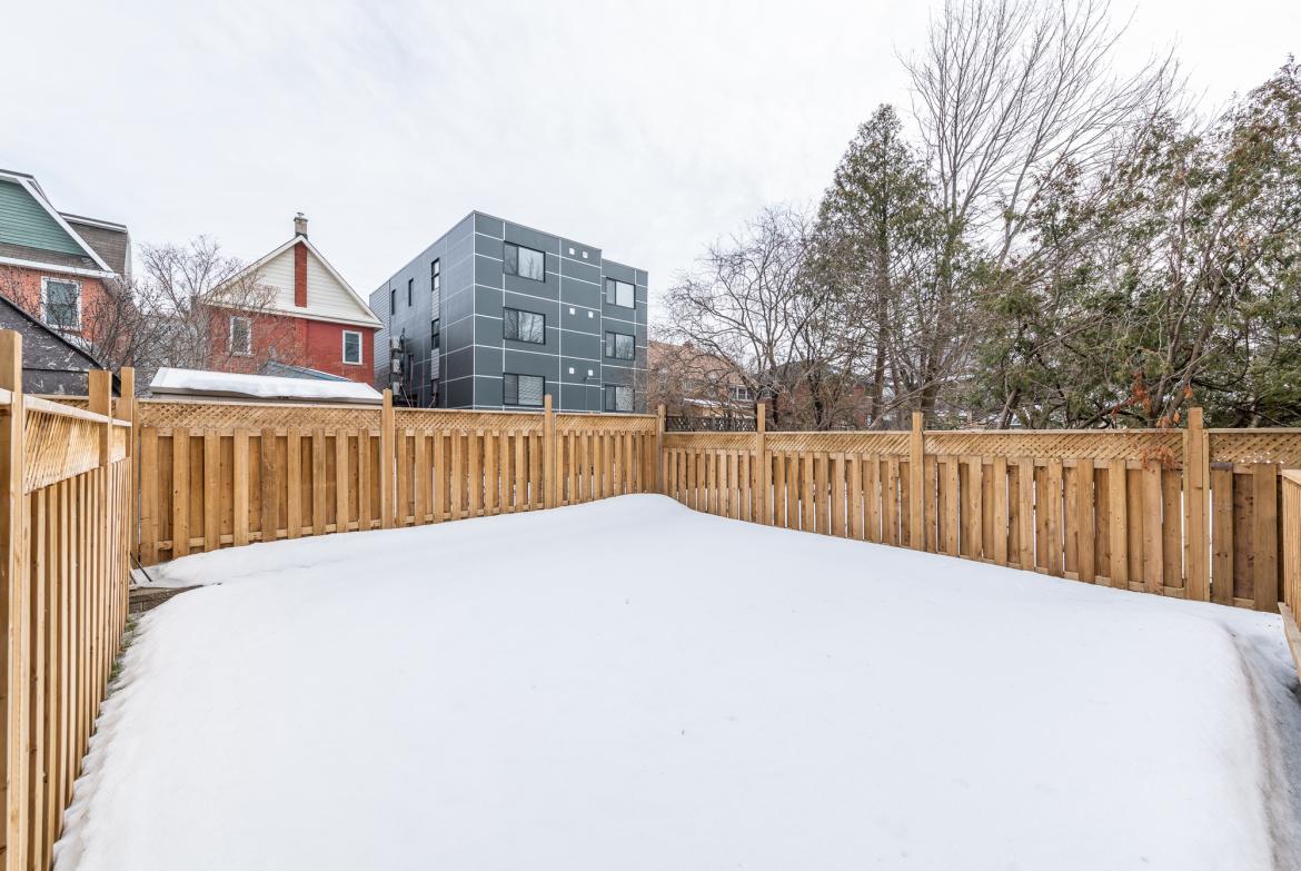 331 ATHLONE AVE 44