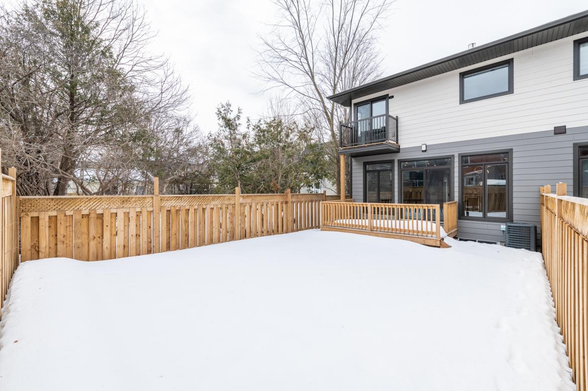 331 ATHLONE AVE 45