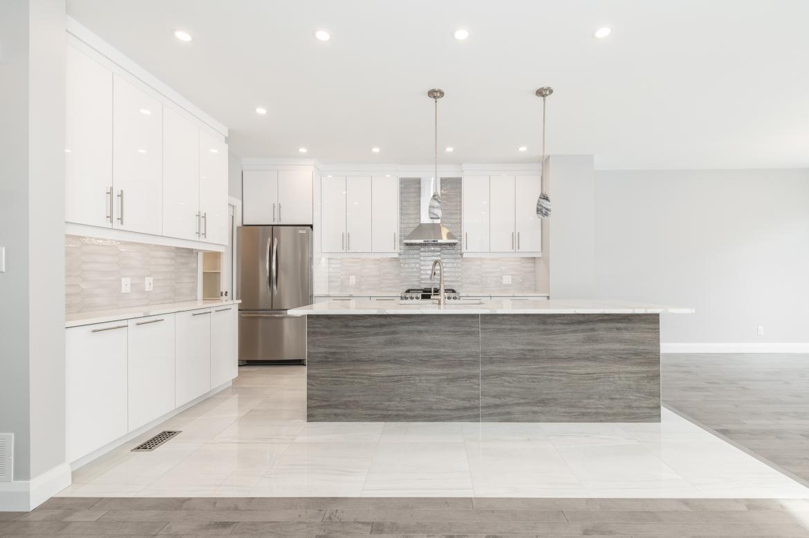 331 ATHLONE AVE 7