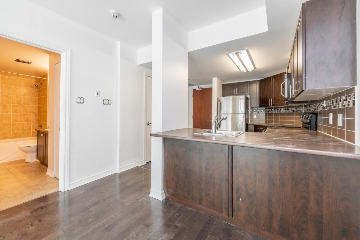 234 Rideau Street #510 9