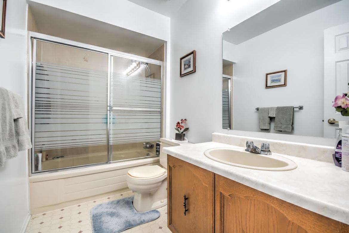 103 Gillespie Cres 2