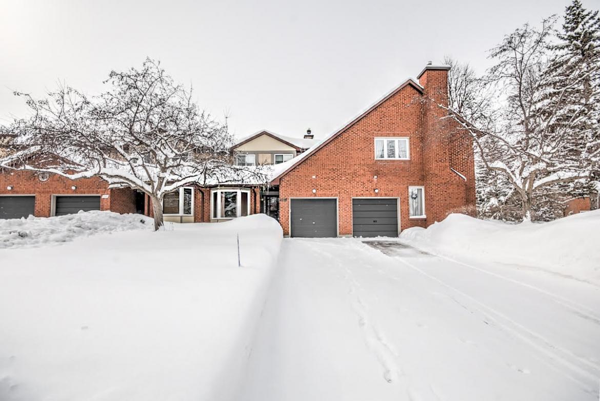 103 Gillespie Cres