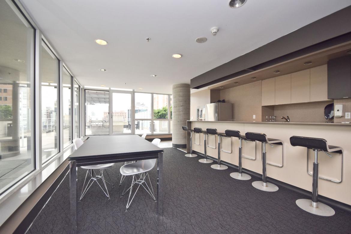 324 Laurier Ave #1709 33