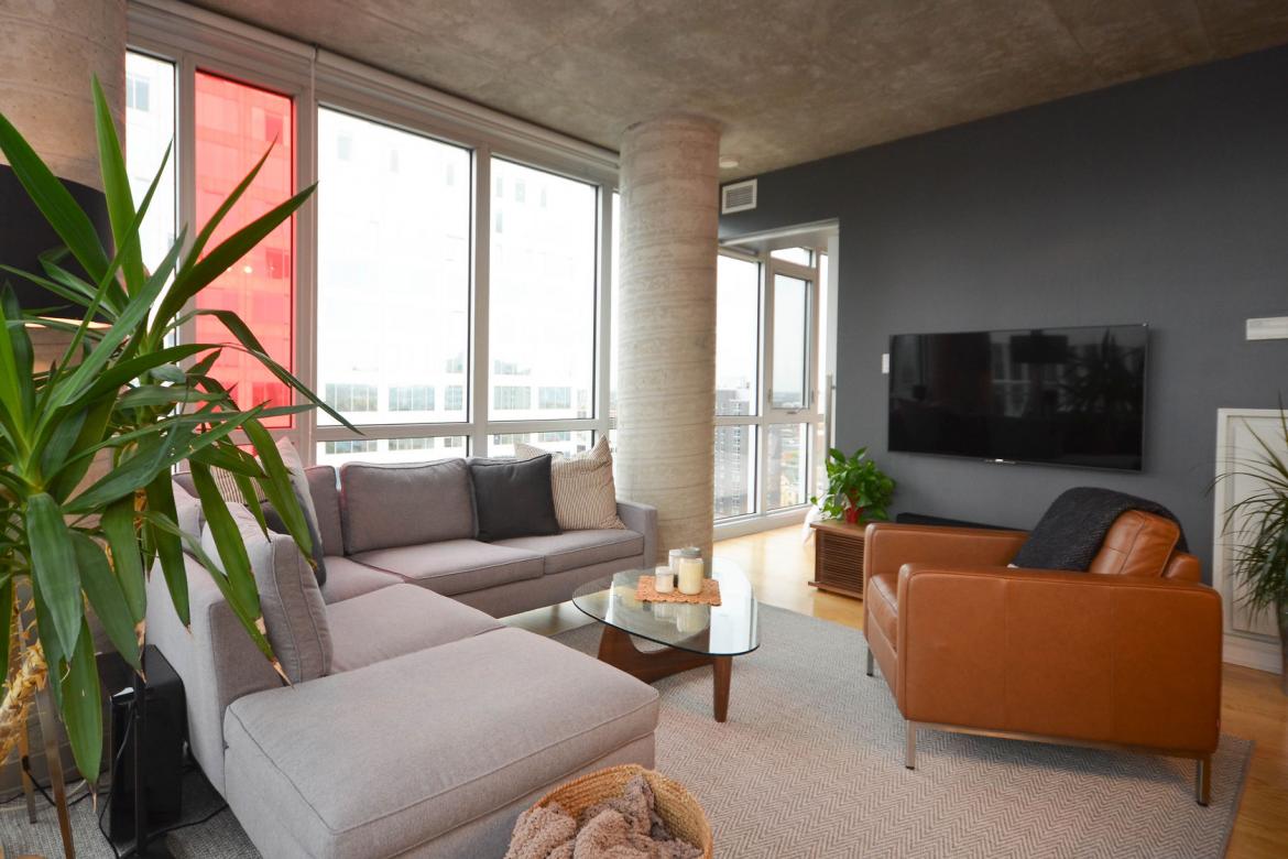 324 Laurier Ave #1709 24