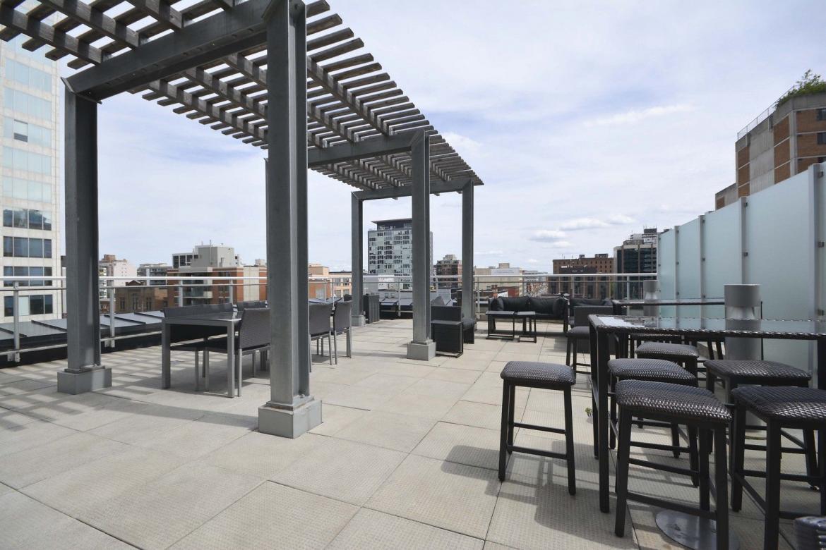 324 Laurier Ave #1709 4