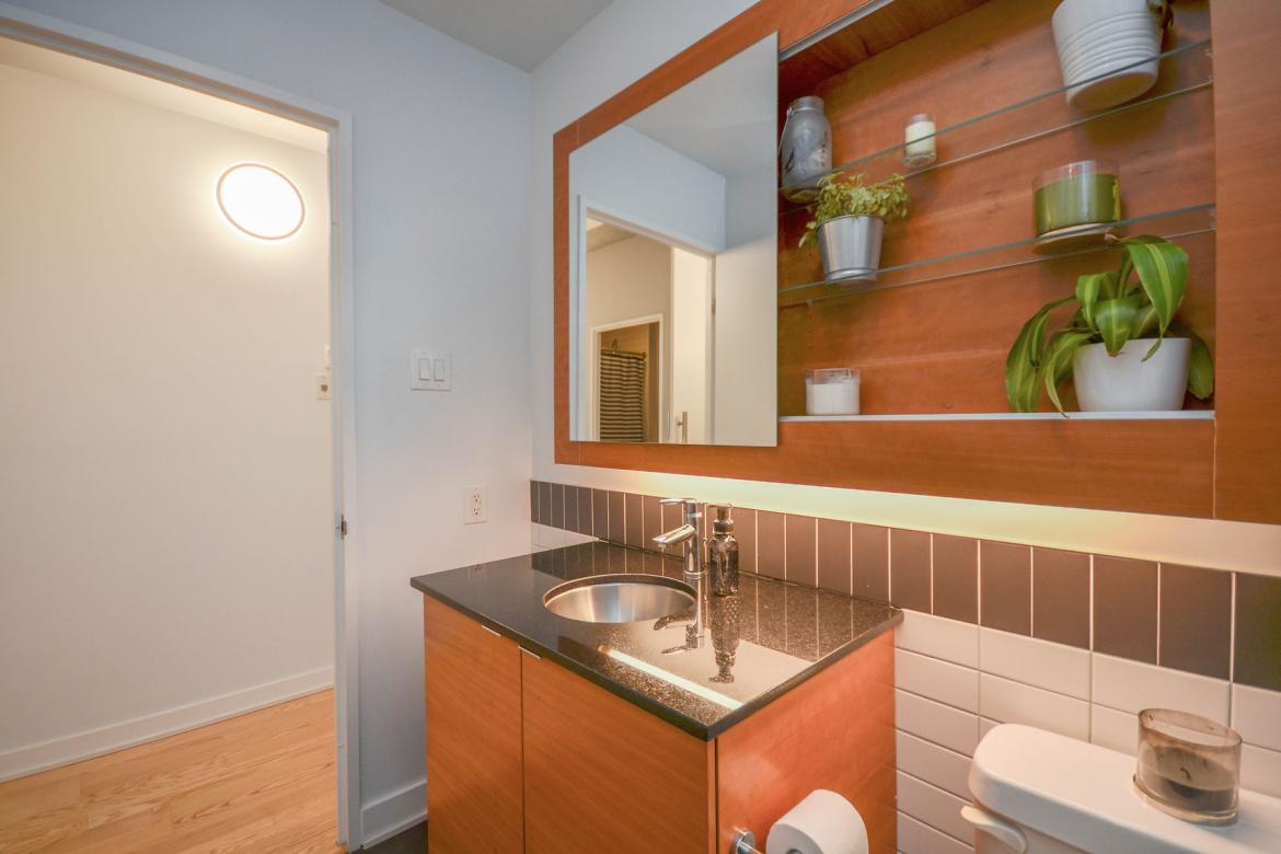 324 Laurier Ave #1709 9