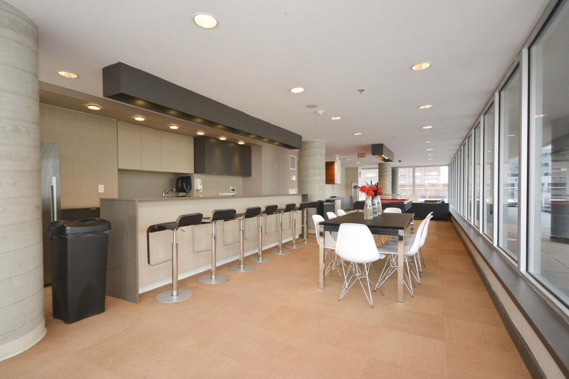 324 Laurier Ave #1709 39