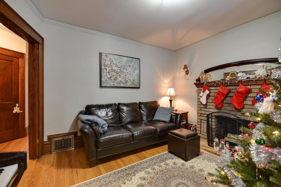 117 RUSSELL AVE 7