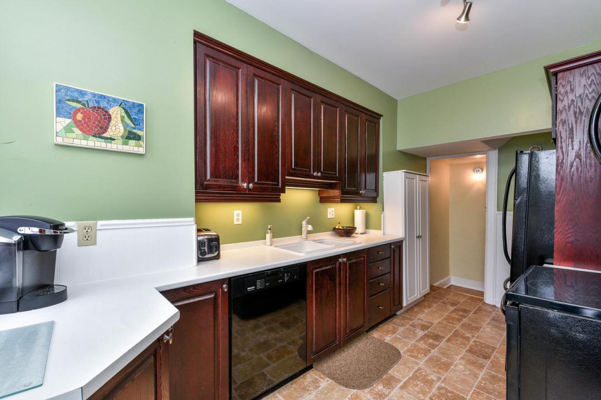 117 RUSSELL AVE 13