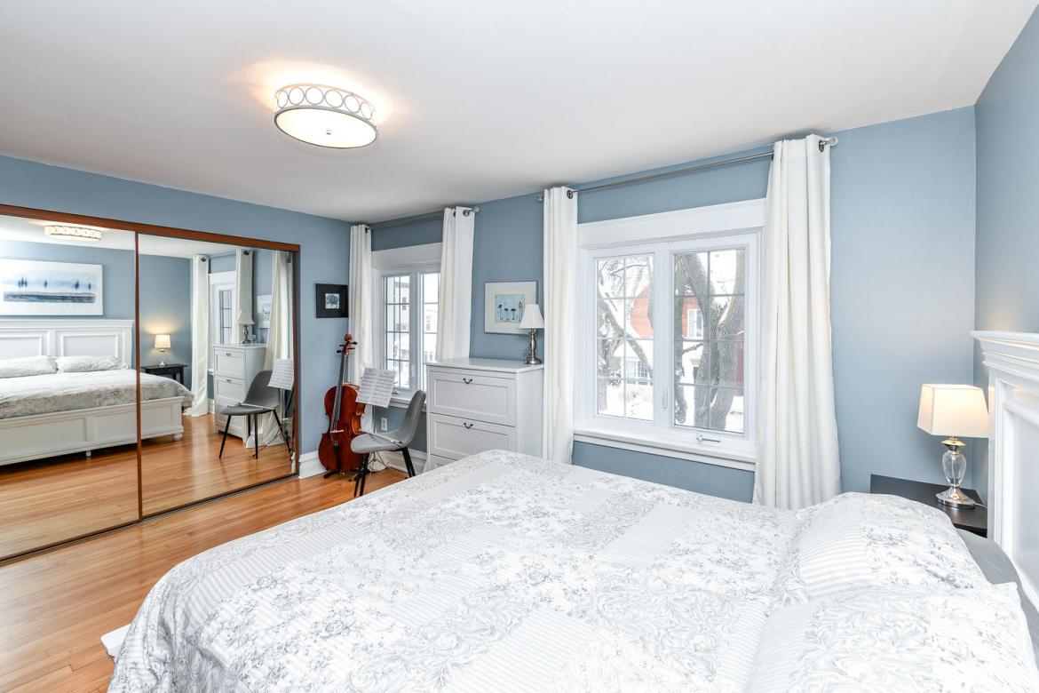 117 RUSSELL AVE 25