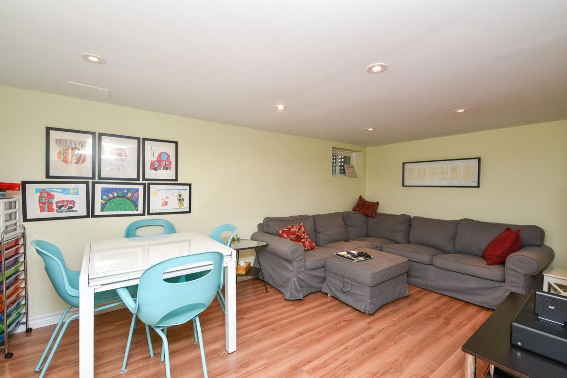 117 RUSSELL AVE 30