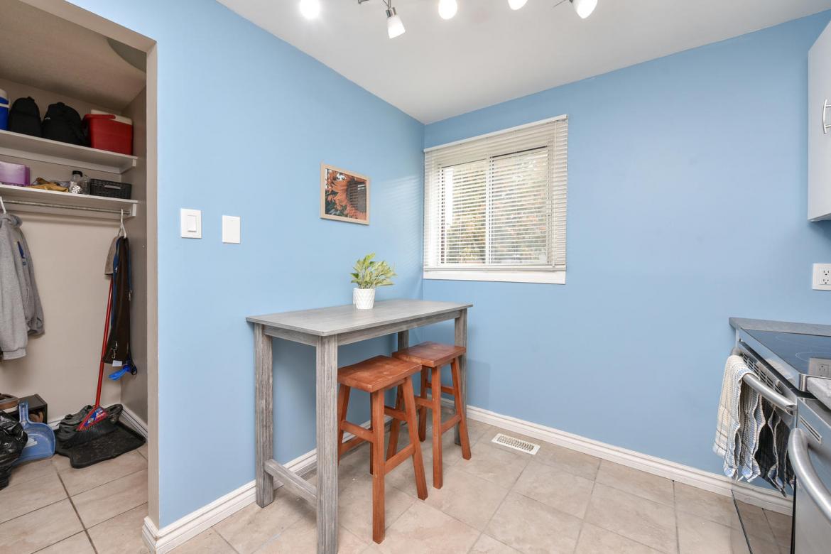 167 Thistledown Court 6