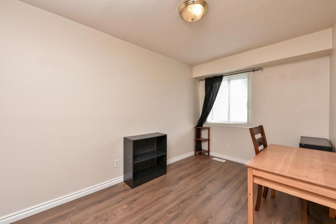 167 Thistledown Court 24