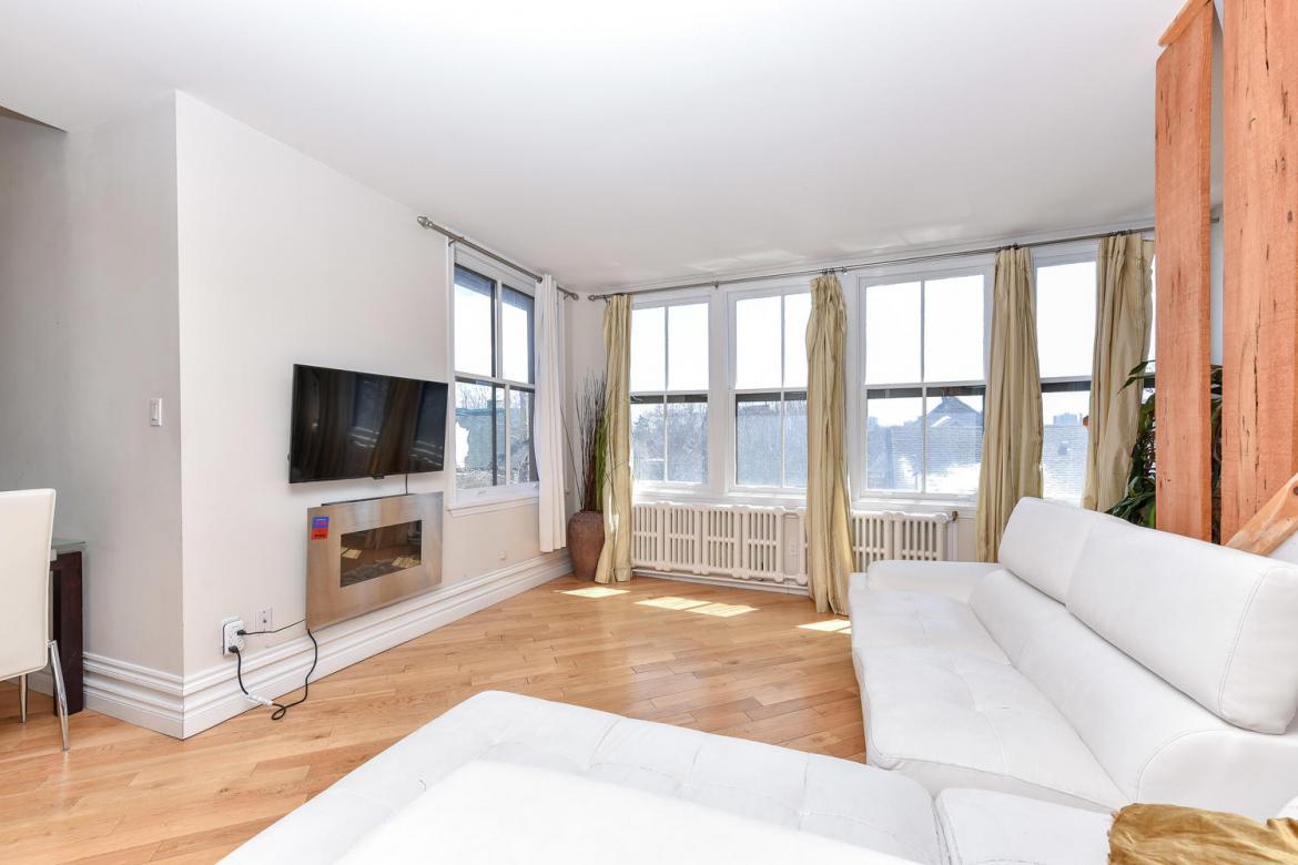 17 Marlborough Ave 11