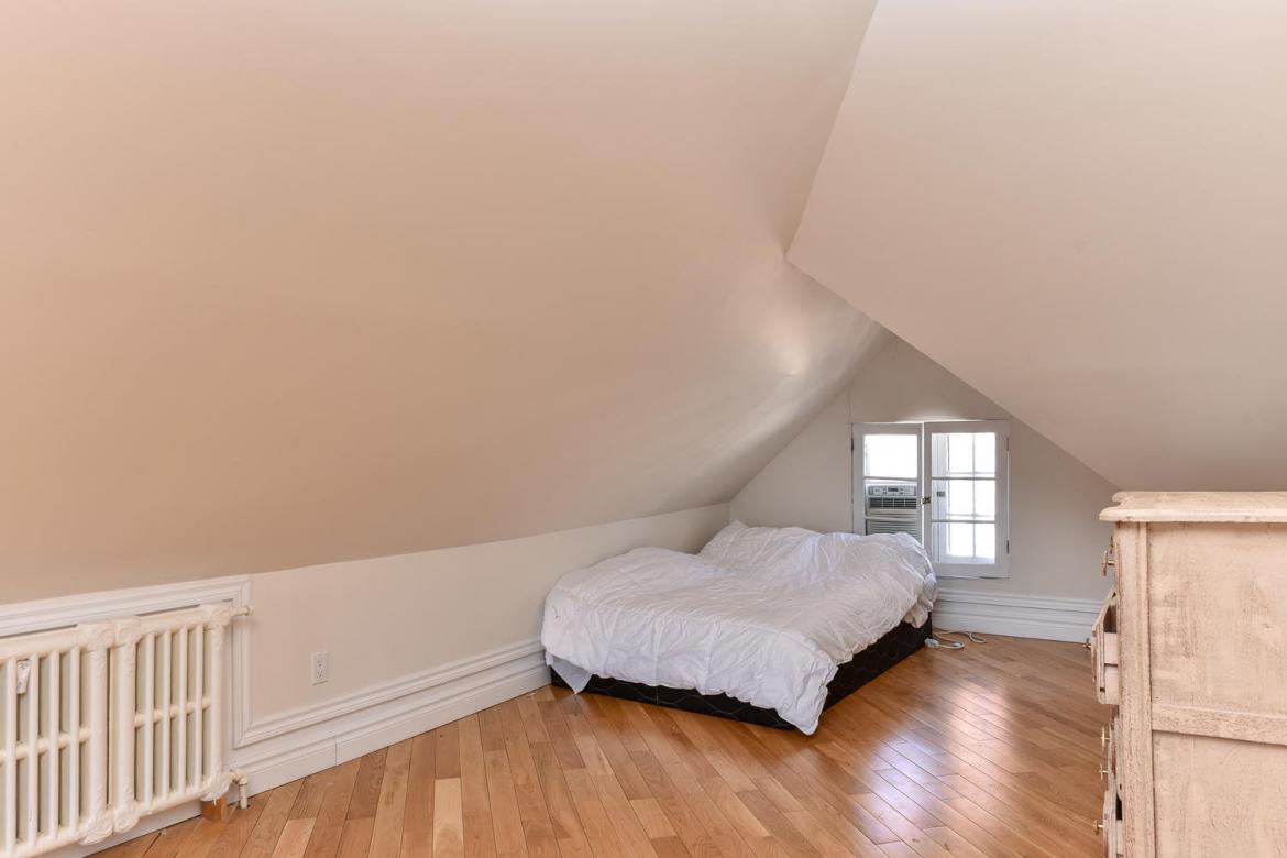 17 Marlborough Ave 24