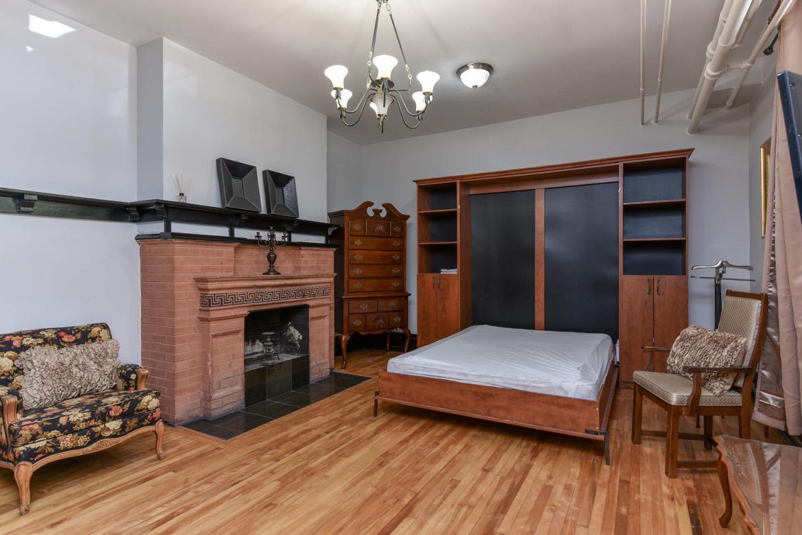 17 Marlborough Ave 33