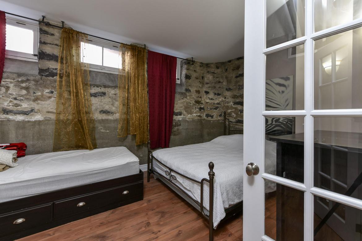 17 Marlborough Ave 55