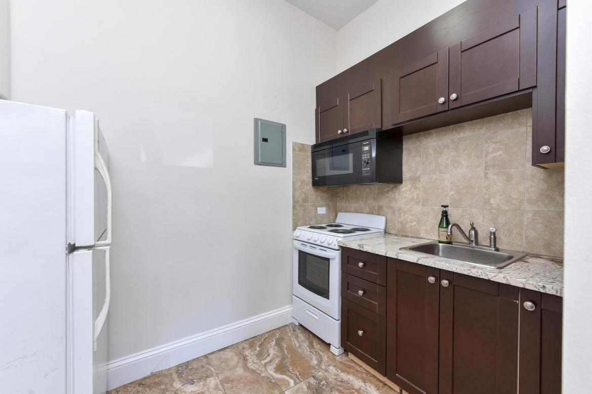 17 Marlborough Ave 71