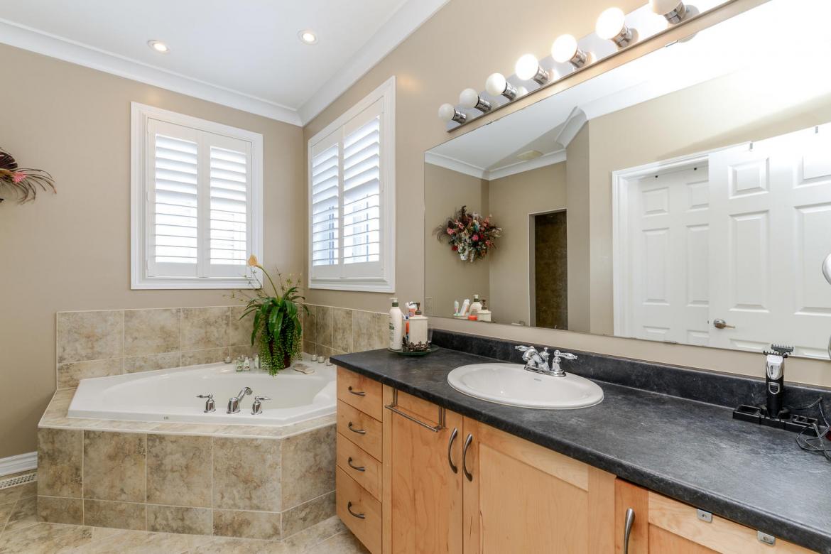 1783 Maple Grove 29