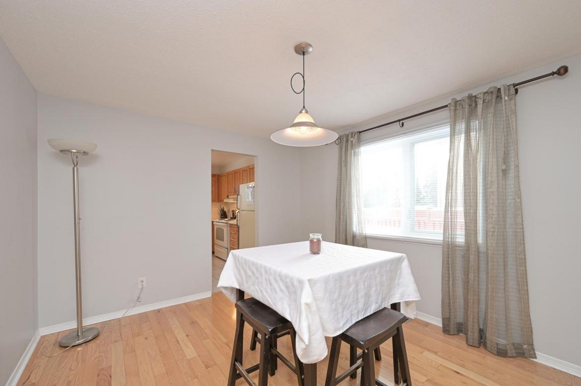 1868 Robinwood Pl 42