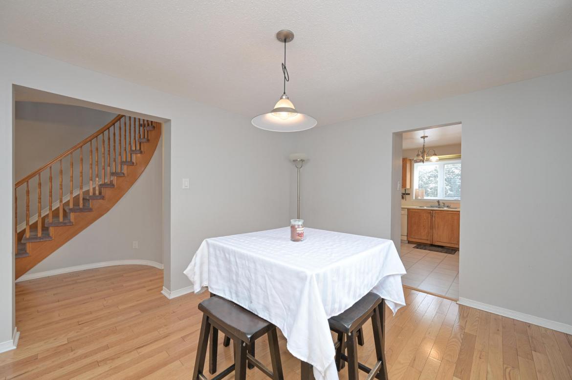 1868 Robinwood Pl 40