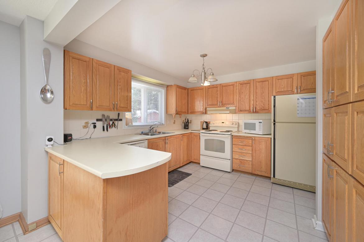 1868 Robinwood Pl 32