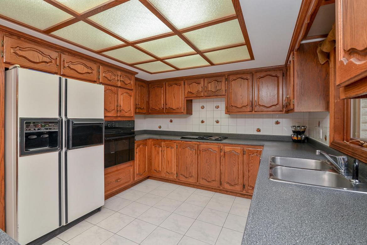 1870 Rosebella Ave 37