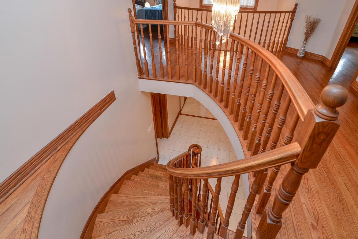 1870 Rosebella Ave 33