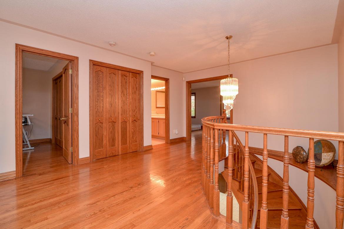 1870 Rosebella Ave 31