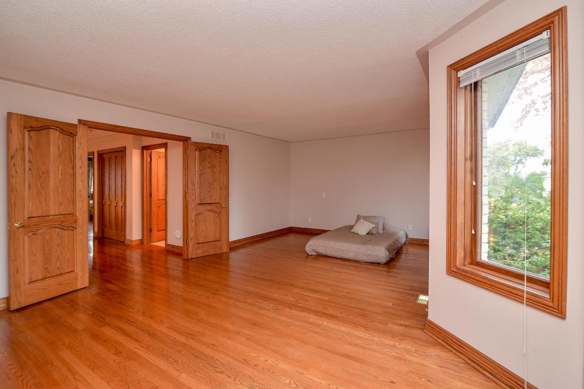 1870 Rosebella Ave 29