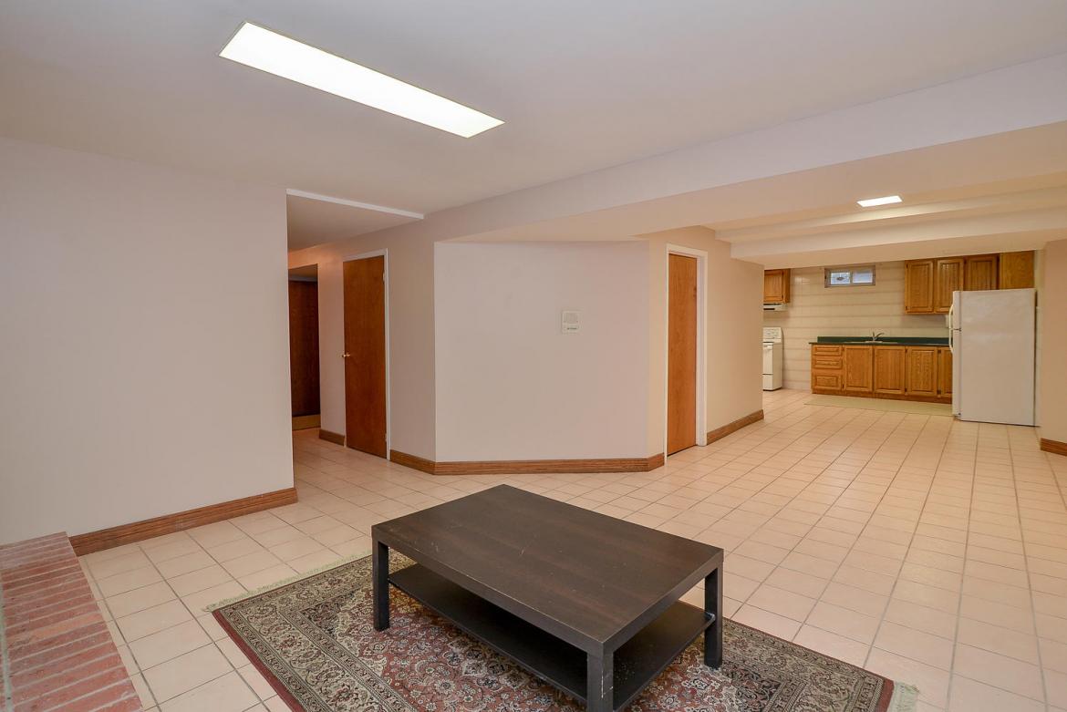 1870 Rosebella Ave 10