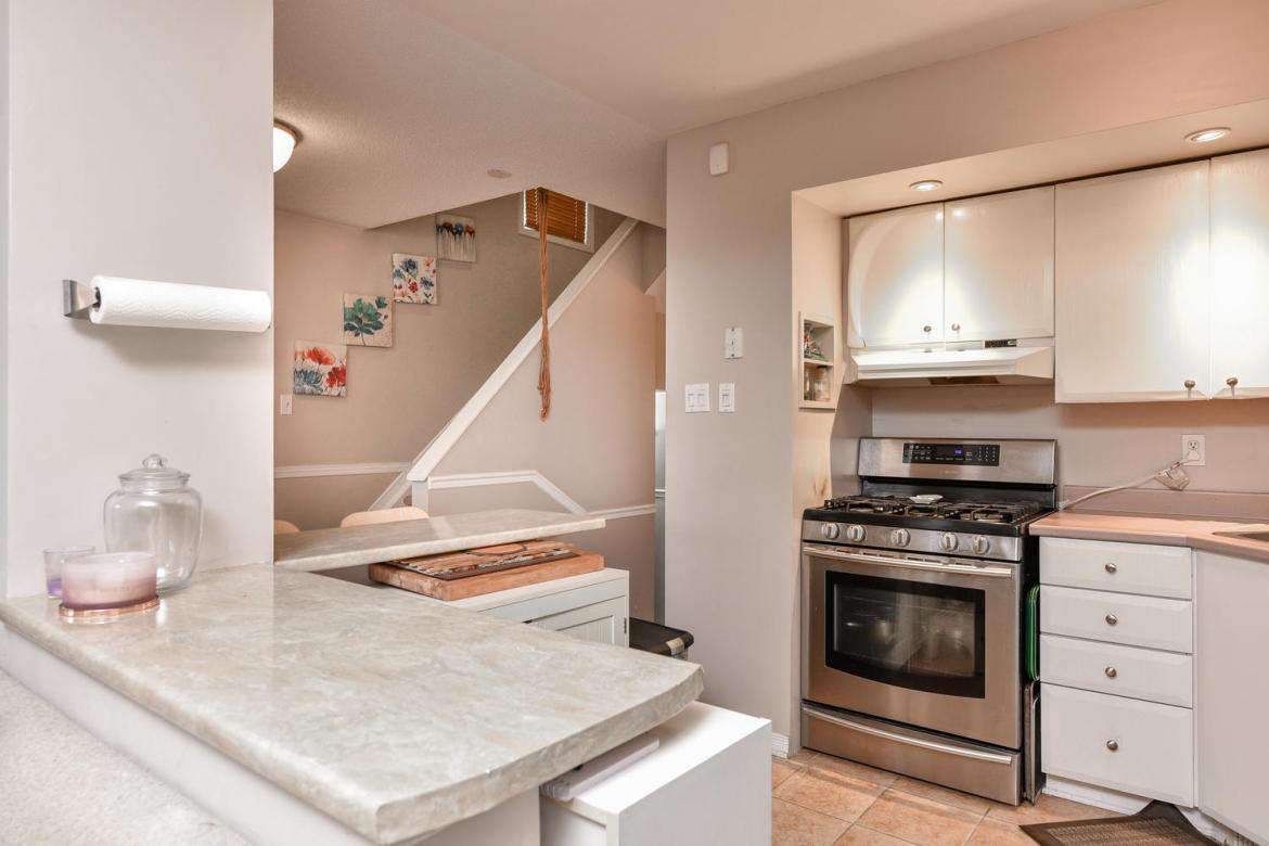 2050 Avenue P 27