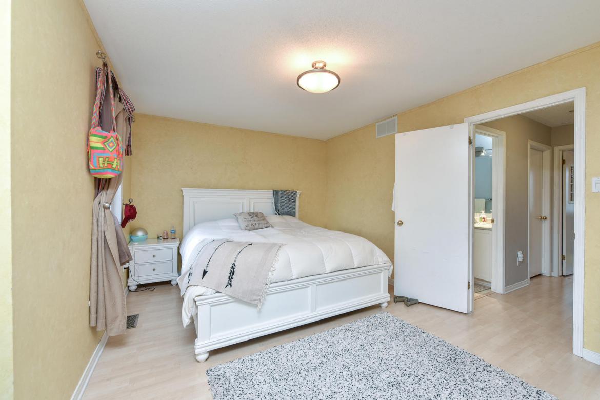 2050 Avenue P 22