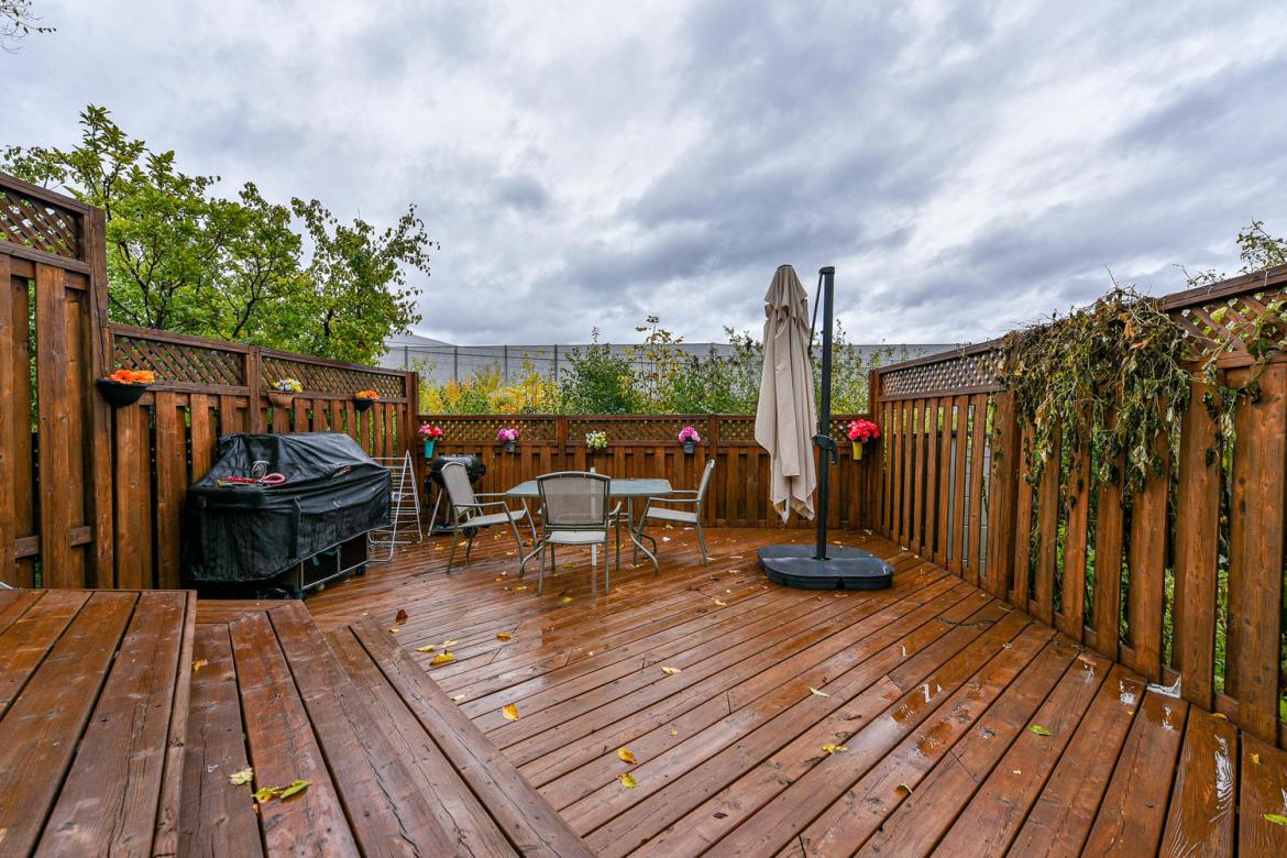 2050 Avenue P 12