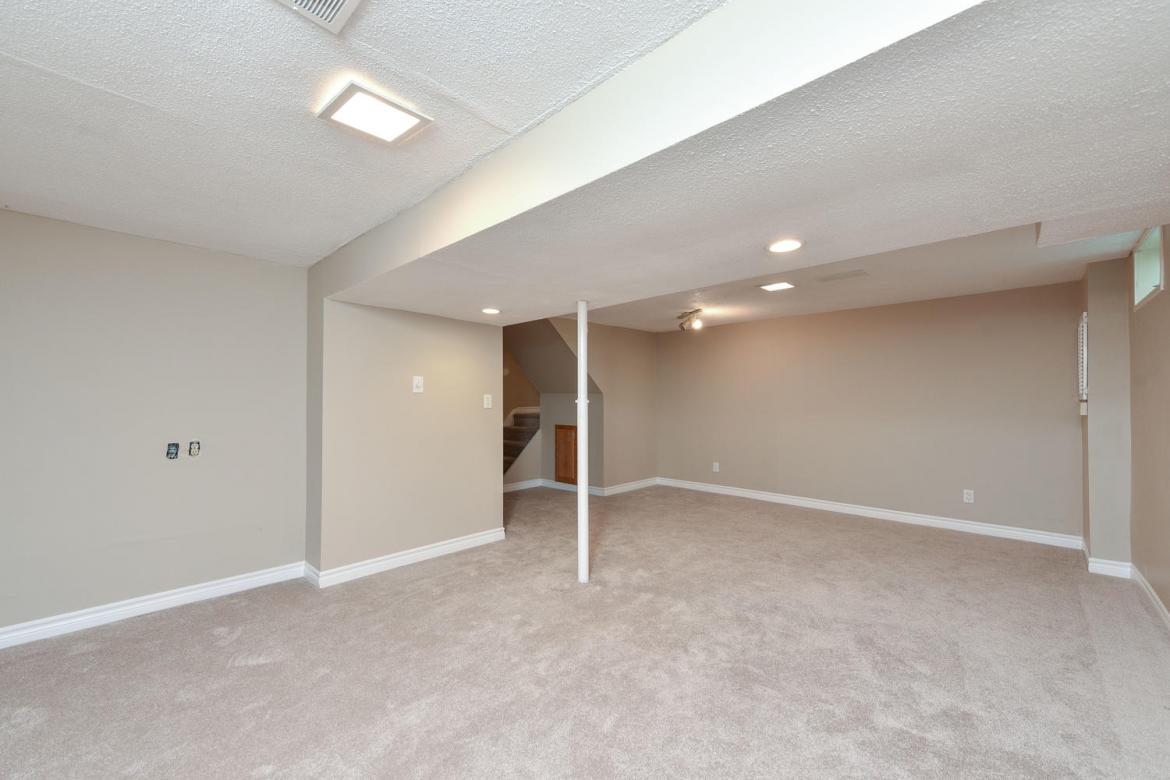 31 Brando Cres 33