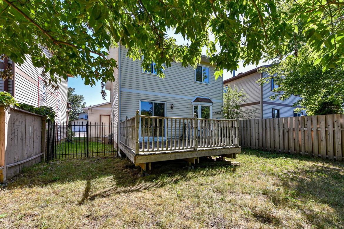 31 Brando Cres 36
