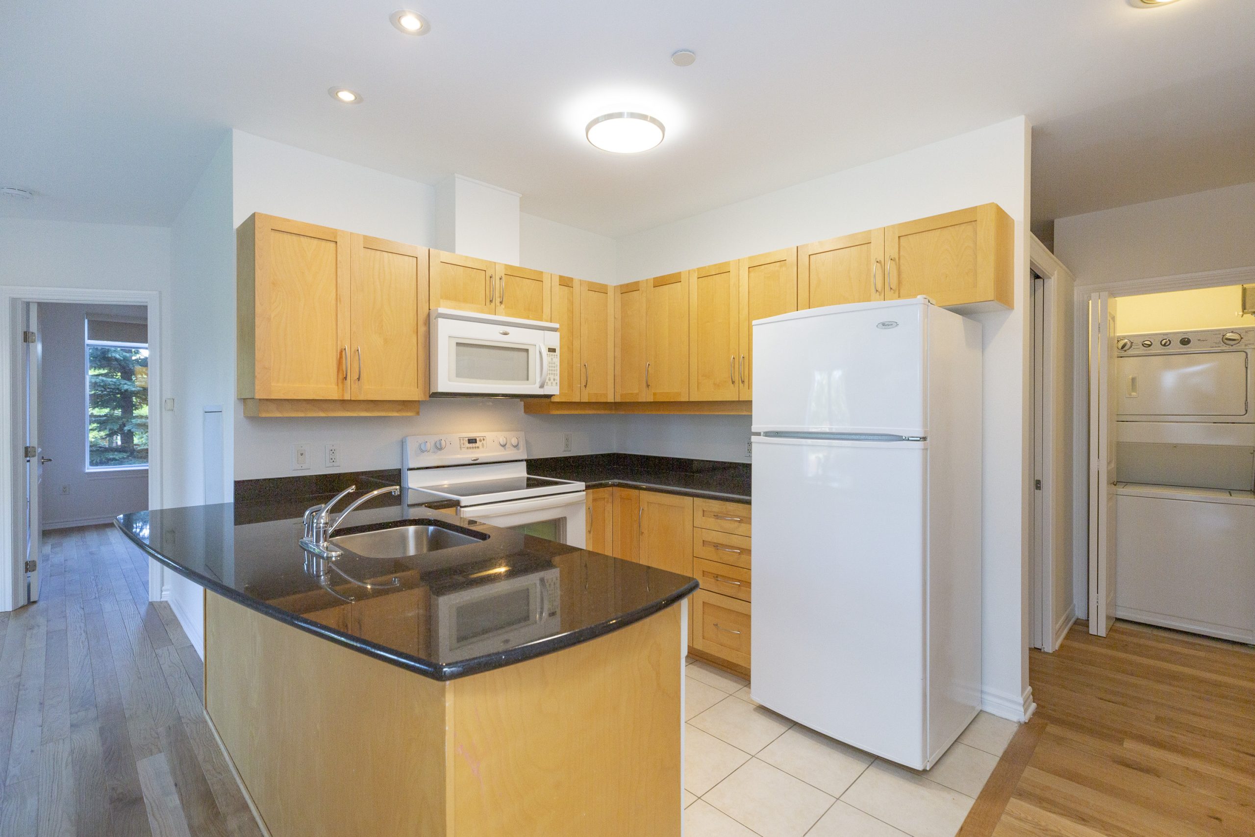 314 Central Park Drive 3