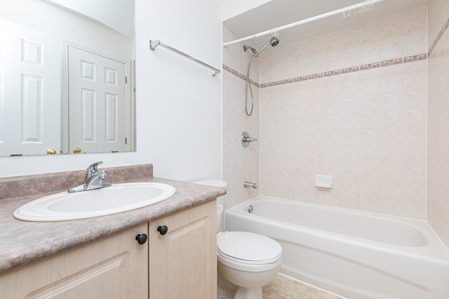 107 Fordham Pvt 18