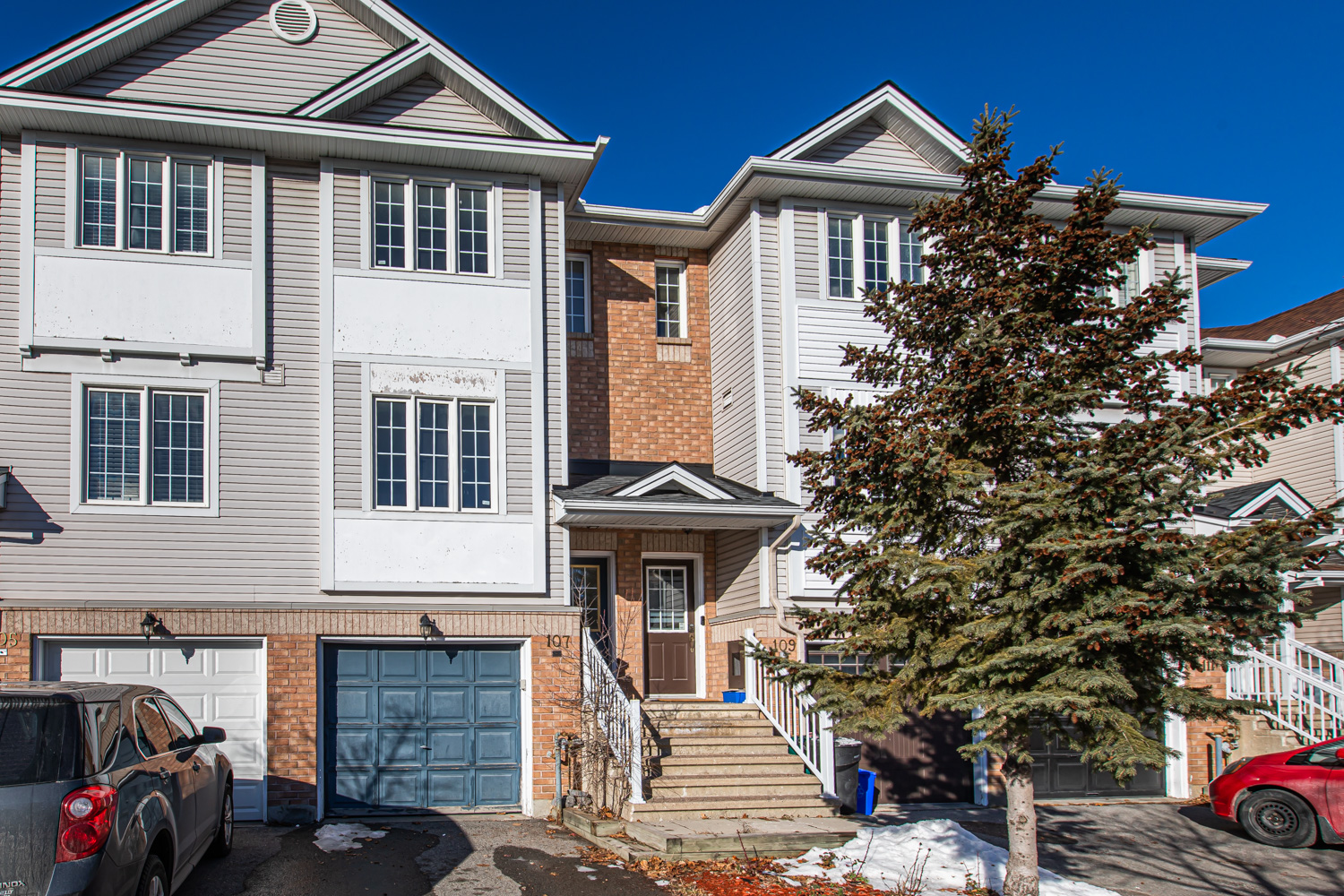 107 Fordham Pvt