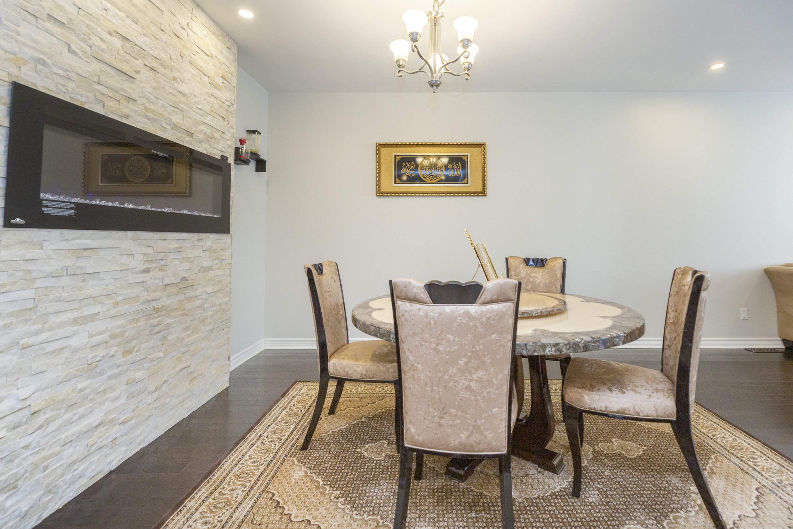 59 Emerald Pond Pvt 17